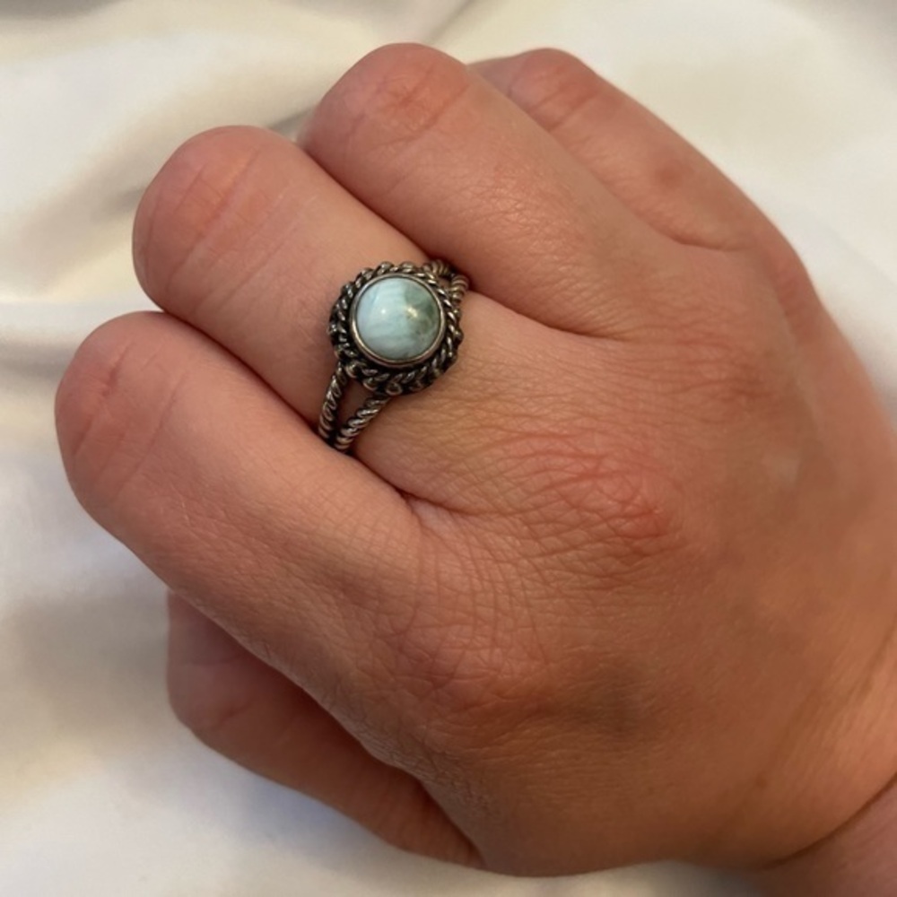 Antique Style Ring